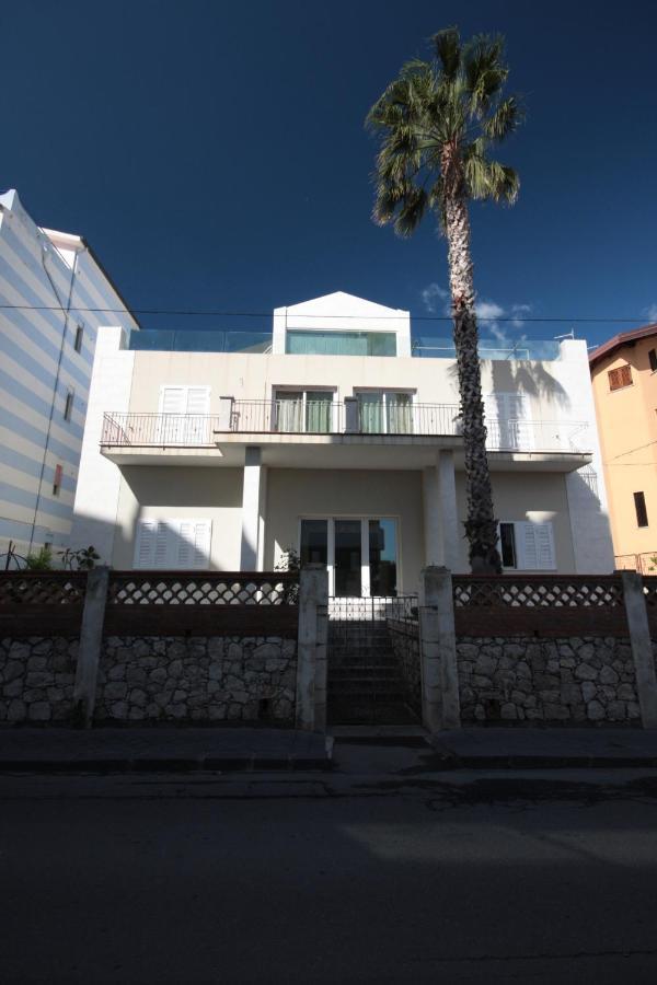 Porta Del Vento Bed & Breakfast Giardini Naxos Luaran gambar
